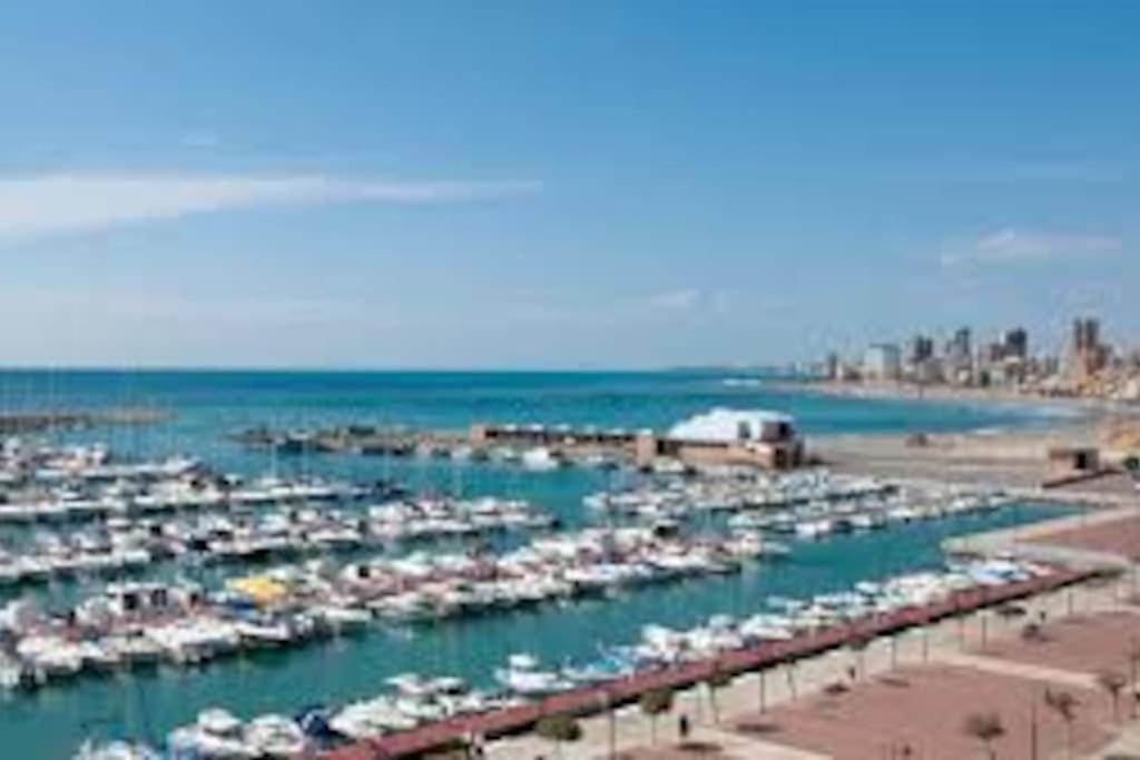 Ferienwohnung A 1 Minuto De La Playa Del Campello Exterior foto